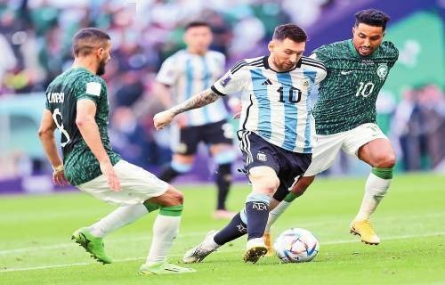 世界杯球场启用新冷却系统，科技感十足